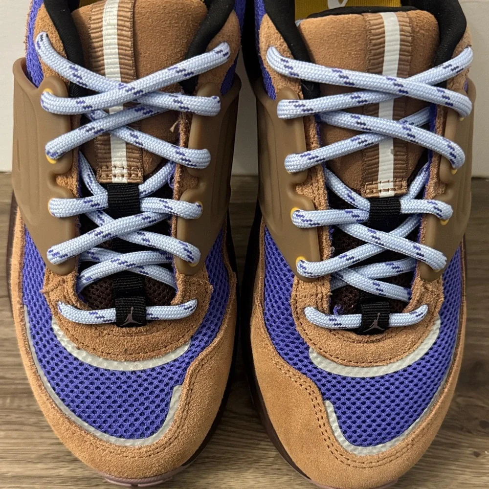 Jordan O/S SP Turner Men's Sneakers in Brown and Blue - Picture 4 of 7